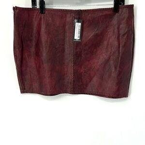 Pretty little thing NWT faux leather mini skirt 12